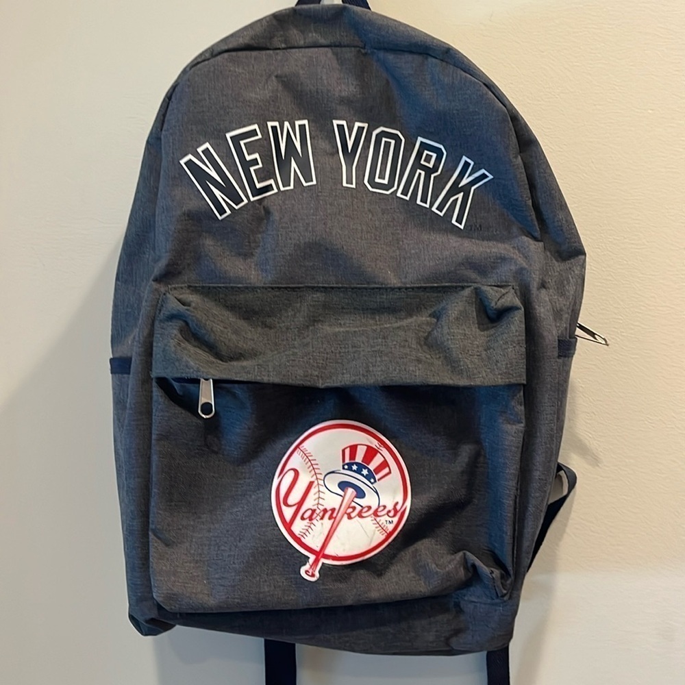 New York Yankees backpack.  MLB.  Baseball.  Dark grey